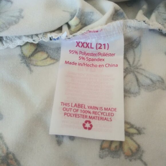 No Boundaries women's size XXXL (21) butterfly all over print blouse - Picture 13 of 15